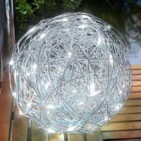 Solcelledrevet Alu-Wireball med LED til utebruk