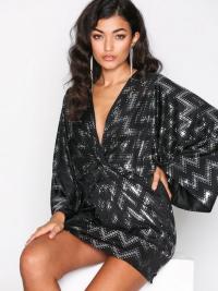 Loose fit - Svart NLY One Twist Luxe Mini Dress