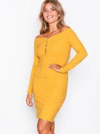 Langermede kjoler - Mustard NLY Trend Sweetheart Rib Dress