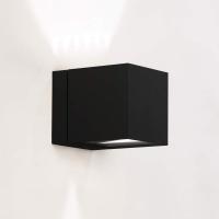 Vegglampe Dau med terningform up- downlight svart