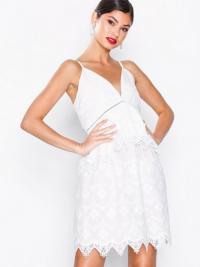 Loose fit - White By Malina Annie maxi dress