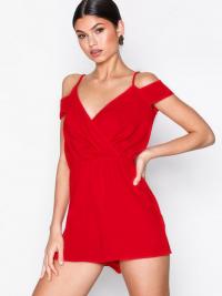Loose fit - Red Ax Paris Strappy Mini Dress