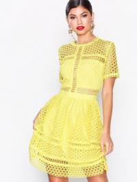 Loose fit - Lemon By Malina Emily dress