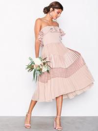 Loose fit - Dusty Pink True Decadence Bardot Flounce Dress