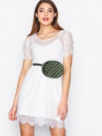 Loose fit - White Motel Valria Lace Dress