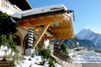 Hotel Cesa Tyrol, Canazei