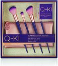 Q-KI Essential Brush Travel Kit Gavesett 4 x Koster + Make Up Bag